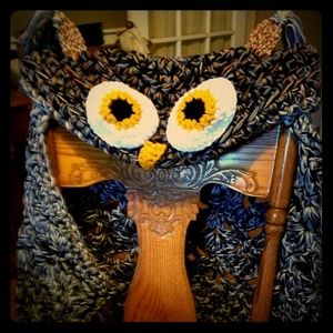 Hooded Owl Blanket, adult small